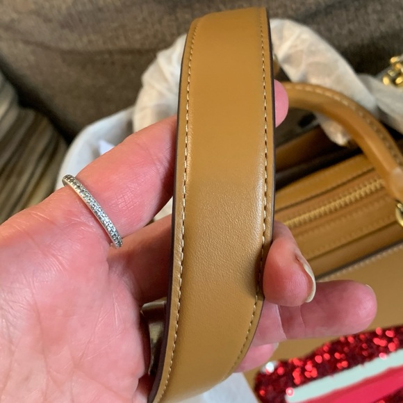 Authentic COACH 1941 glovetanned leather sequins lips satch/should/Crosby - Picture 9 of 16